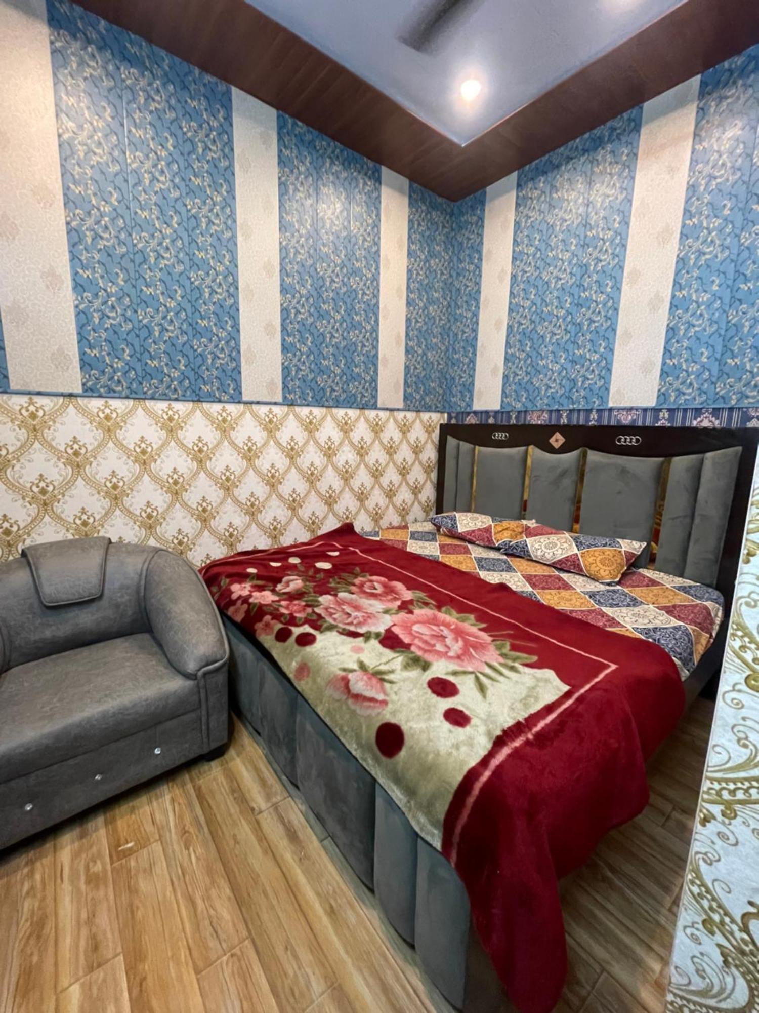 Swastik Home Stay Ravindpuri Varanasi Ngoại thất bức ảnh